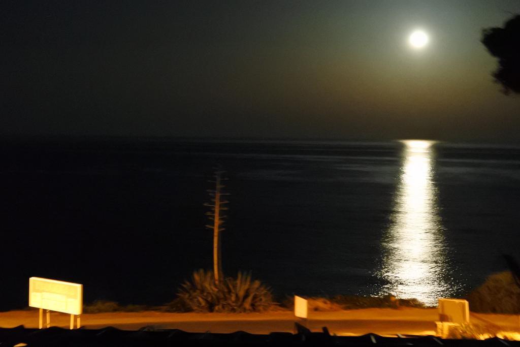 Kissonerga Beach Apartment Paphos 外观 照片